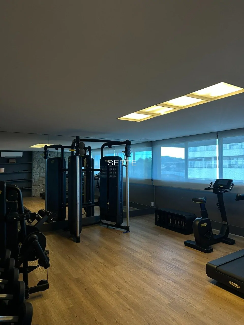 i2264b6gz872M_61697a5efc6f24f