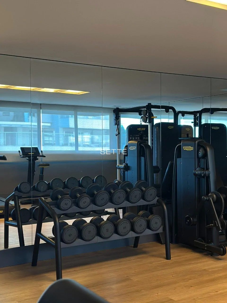 i2264b6gz872M_61697a5eff7f5b9