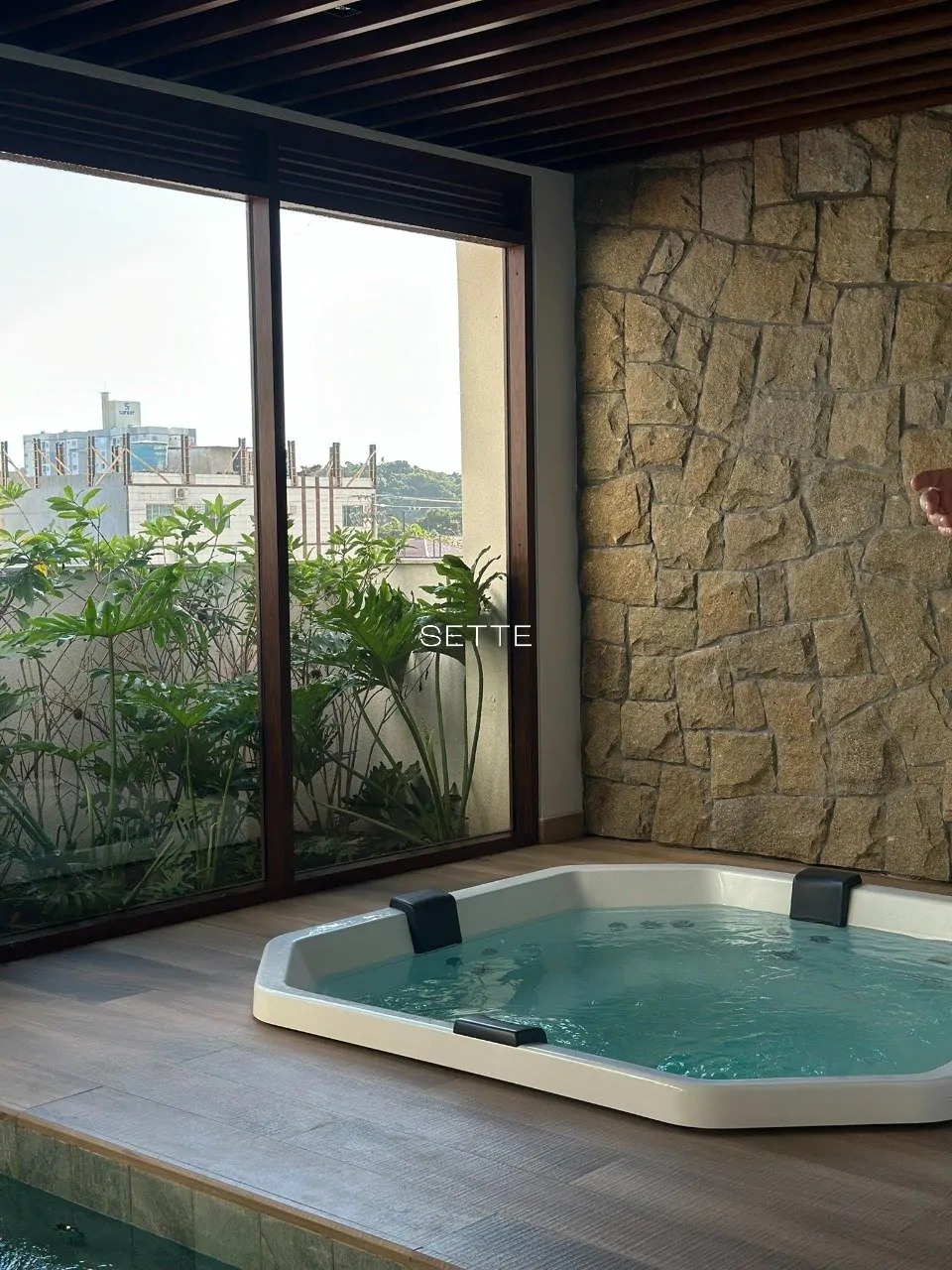 i2264b6gz872M_61697a5f1f2c046