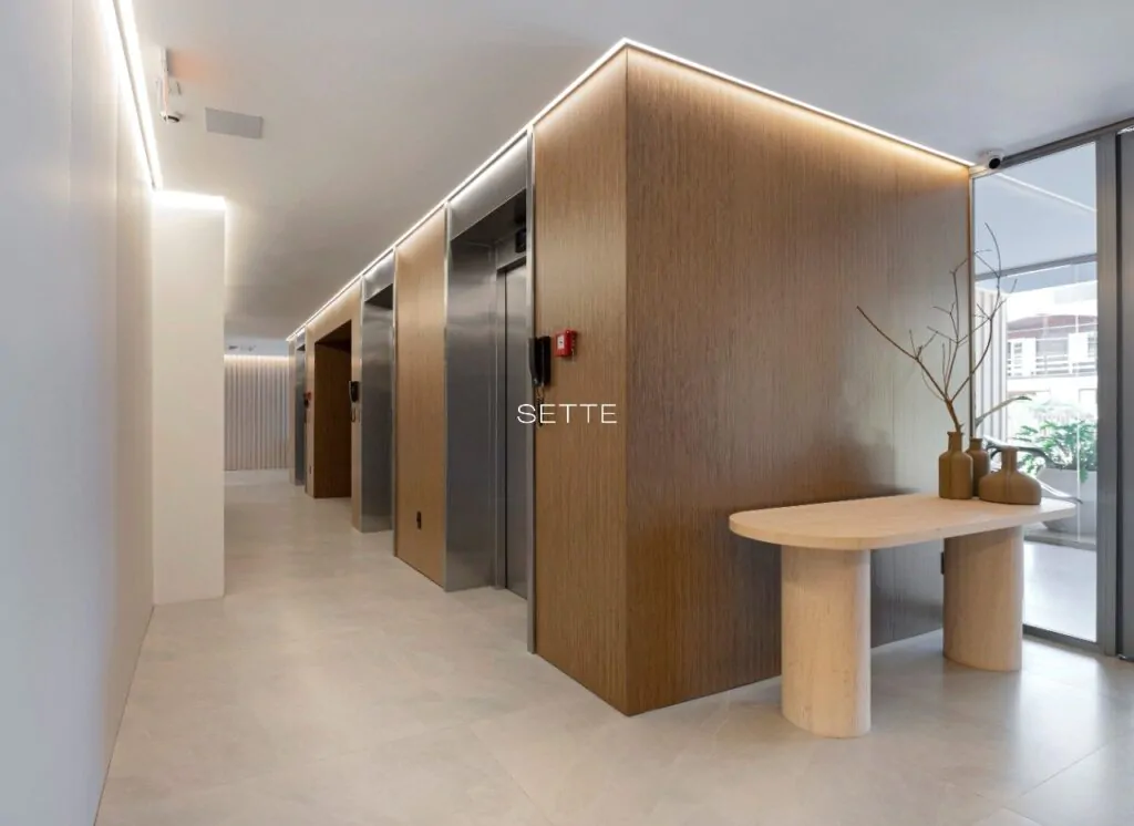 i4ff6E83GPV32UF2D32KG_968ee9477679de