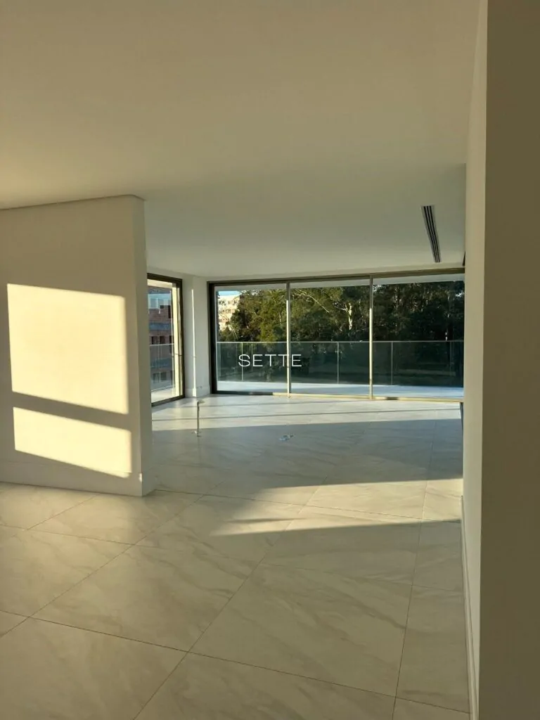 i4h5k25v52H_1268ee9a4d24341