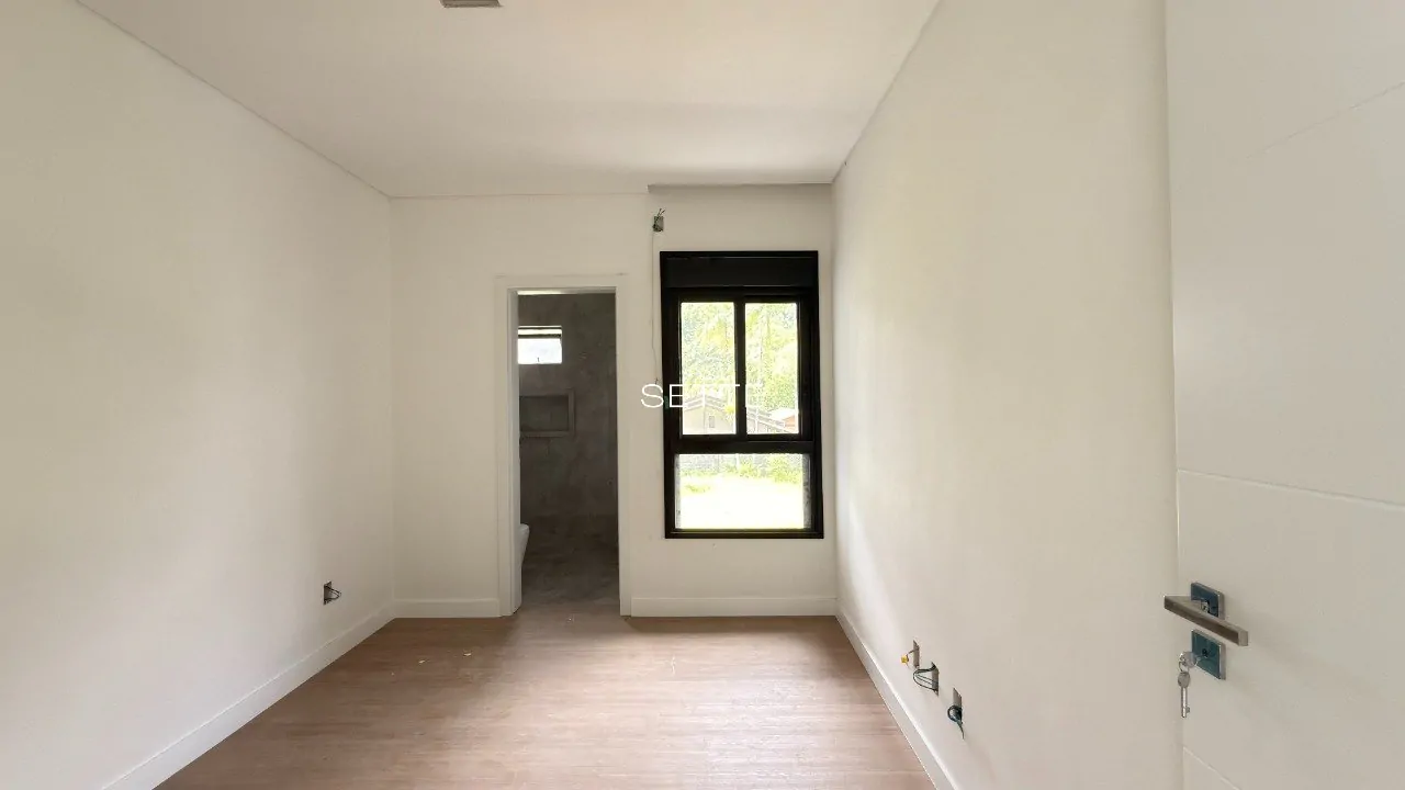 i4su2798KL322d_626981fd0680e7c