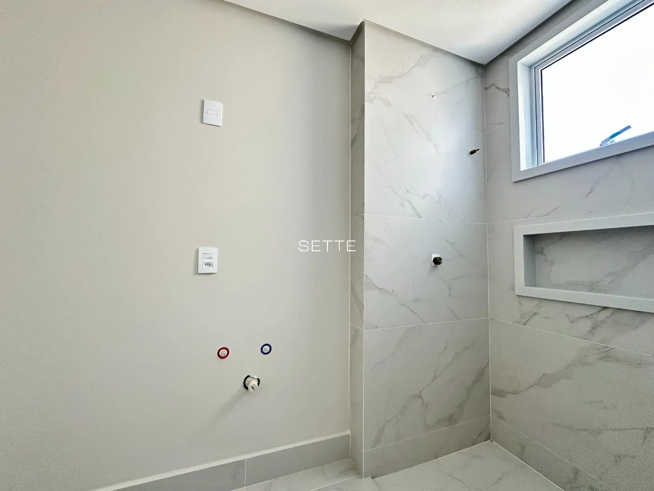 i561B_39693c5b46af29c