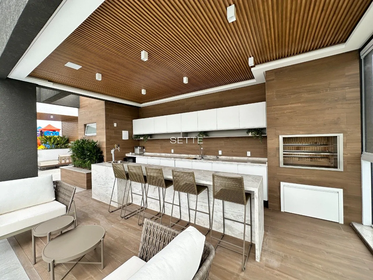 i561B_39693c5bcb9f053