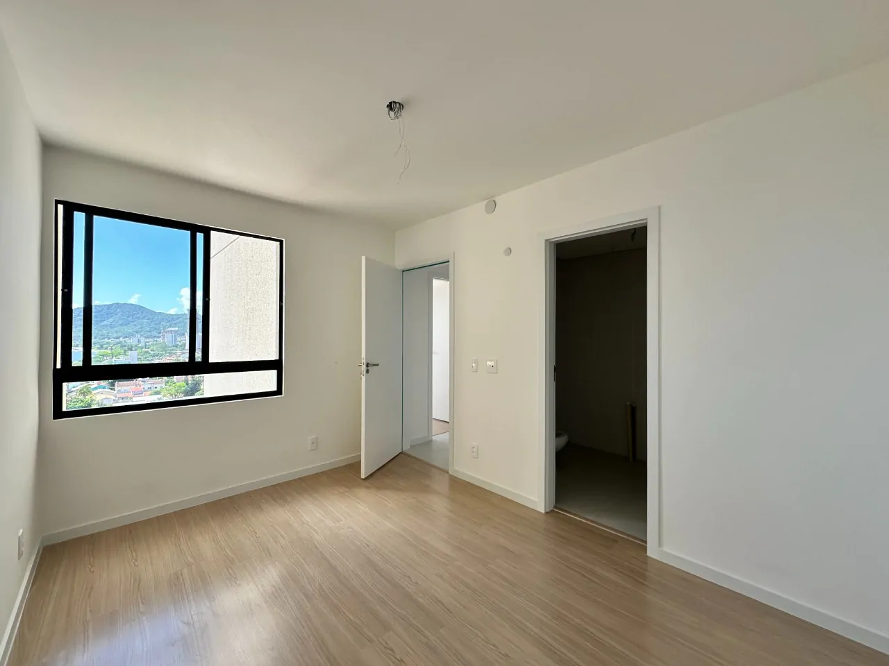 i5D1t2I91831t_37693c3f3654121