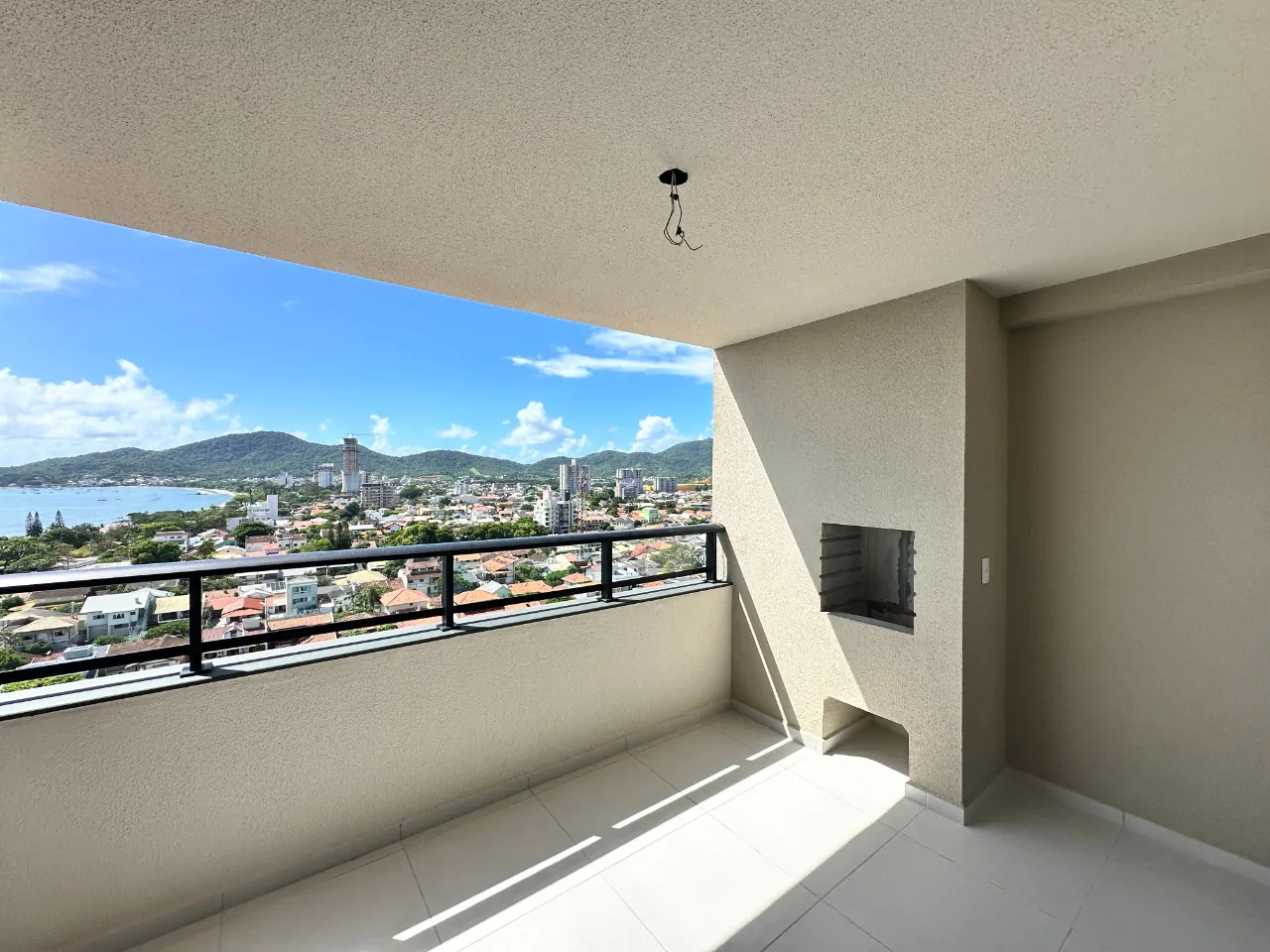 i5D1t2I91831t_37693c3f4ad60ee