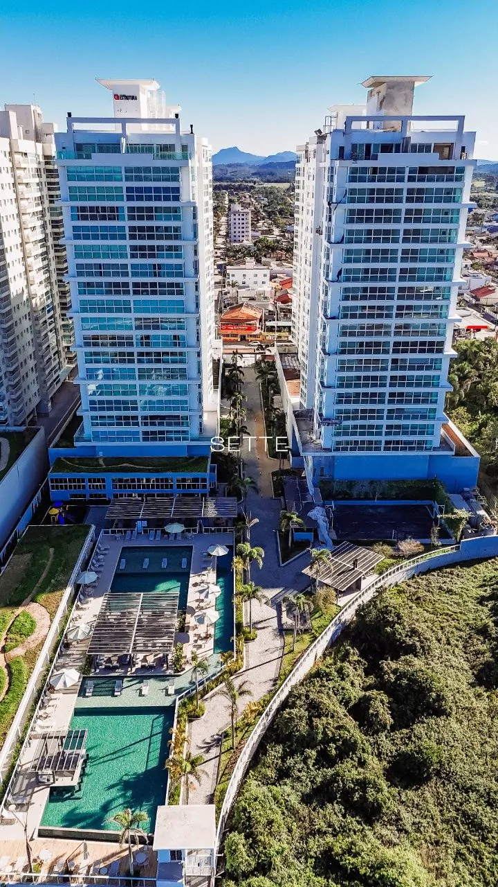 i6NI23Qy_65699efd0da1afe