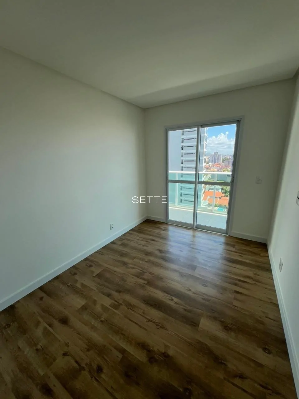 i6NI23Qy_65699efdb16a852