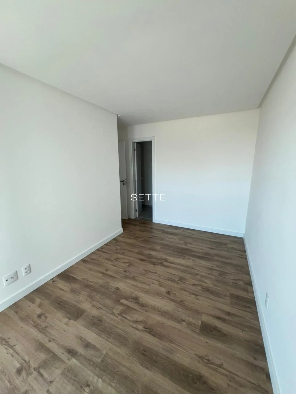 i6NI23Qy_65699efdc11ffcb