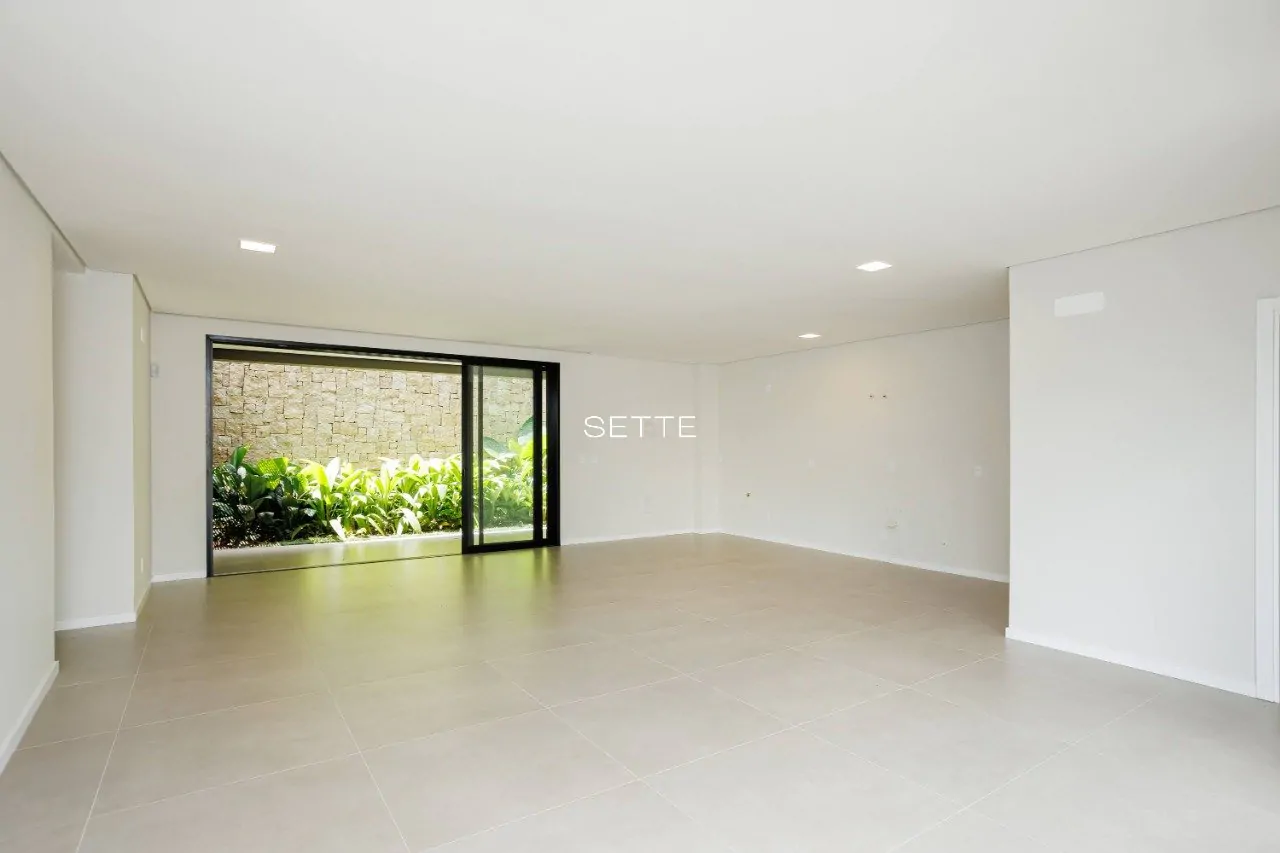 iD9n9S12juvmz2_1568ee9f2c3a383