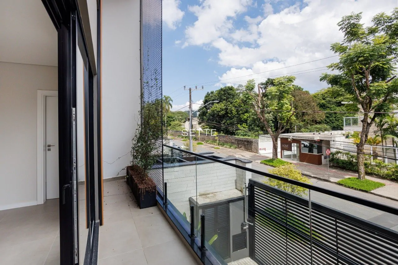 iD9n9S12juvmz2_1568ee9f5c55d98