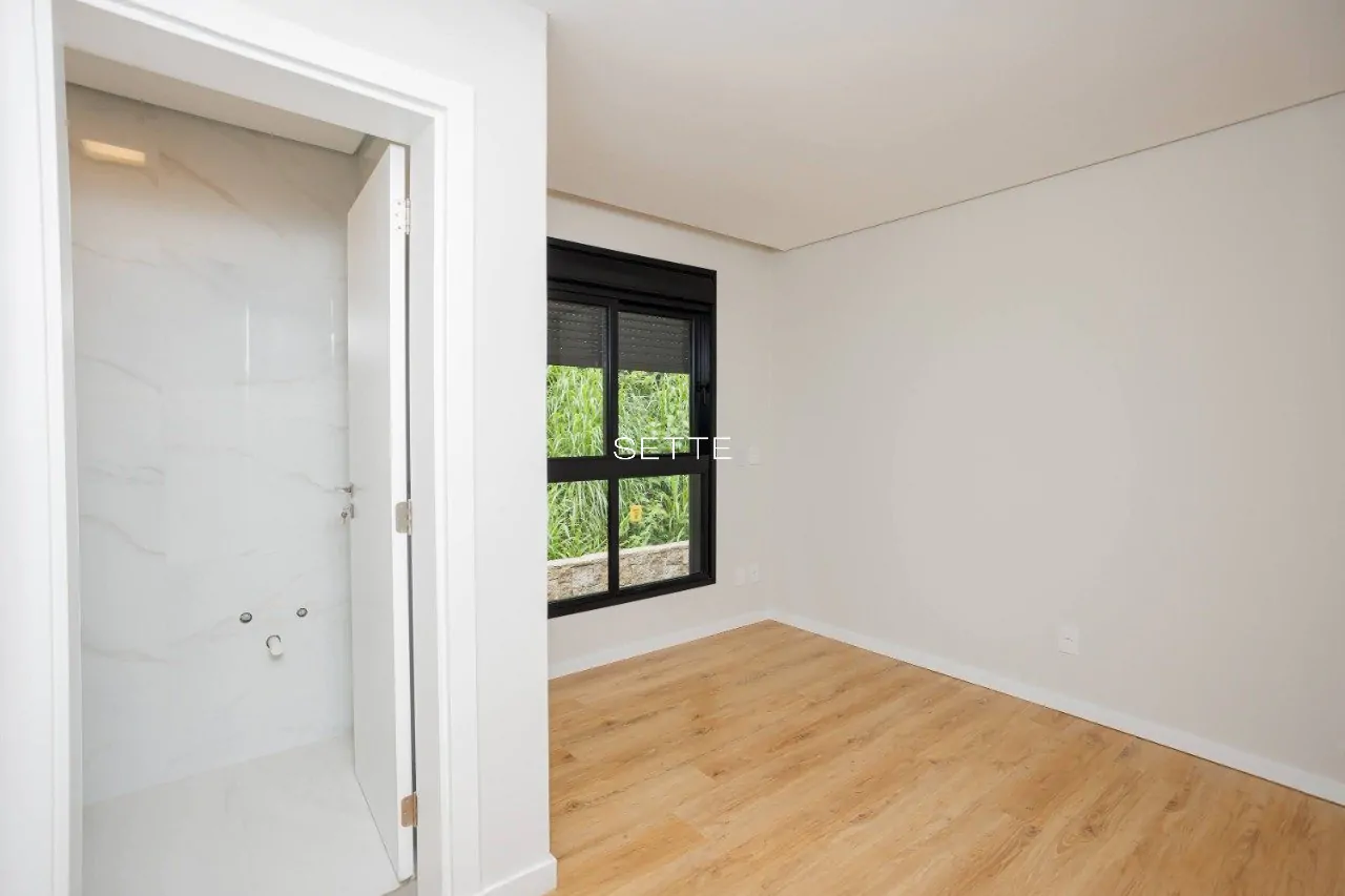 iD9n9S12juvmz2_1568ee9f70b2053