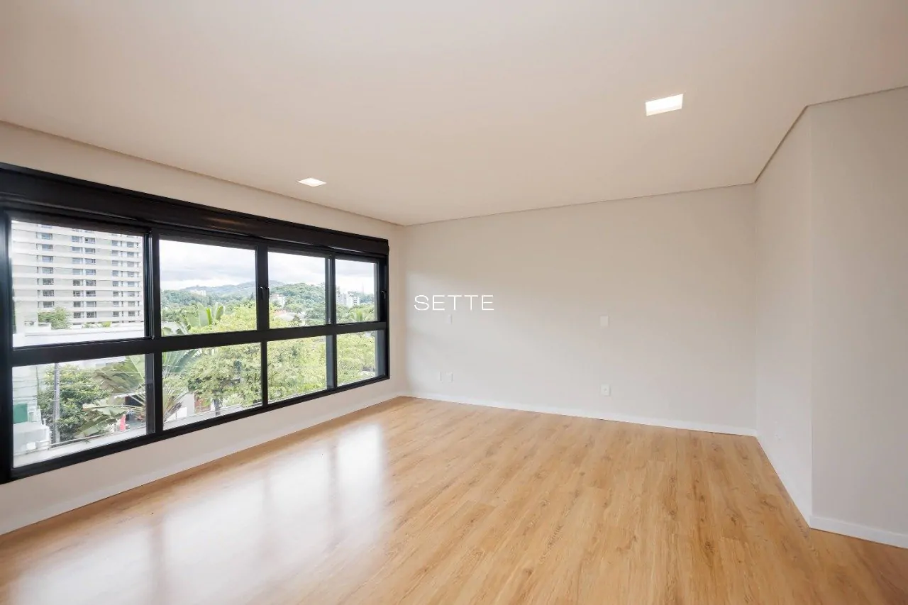 iD9n9S12juvmz2_1568ee9f983cae6