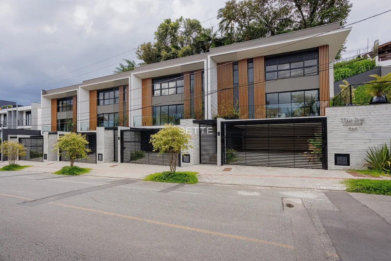 iD9n9S12juvmz2_1568ee9fff32483