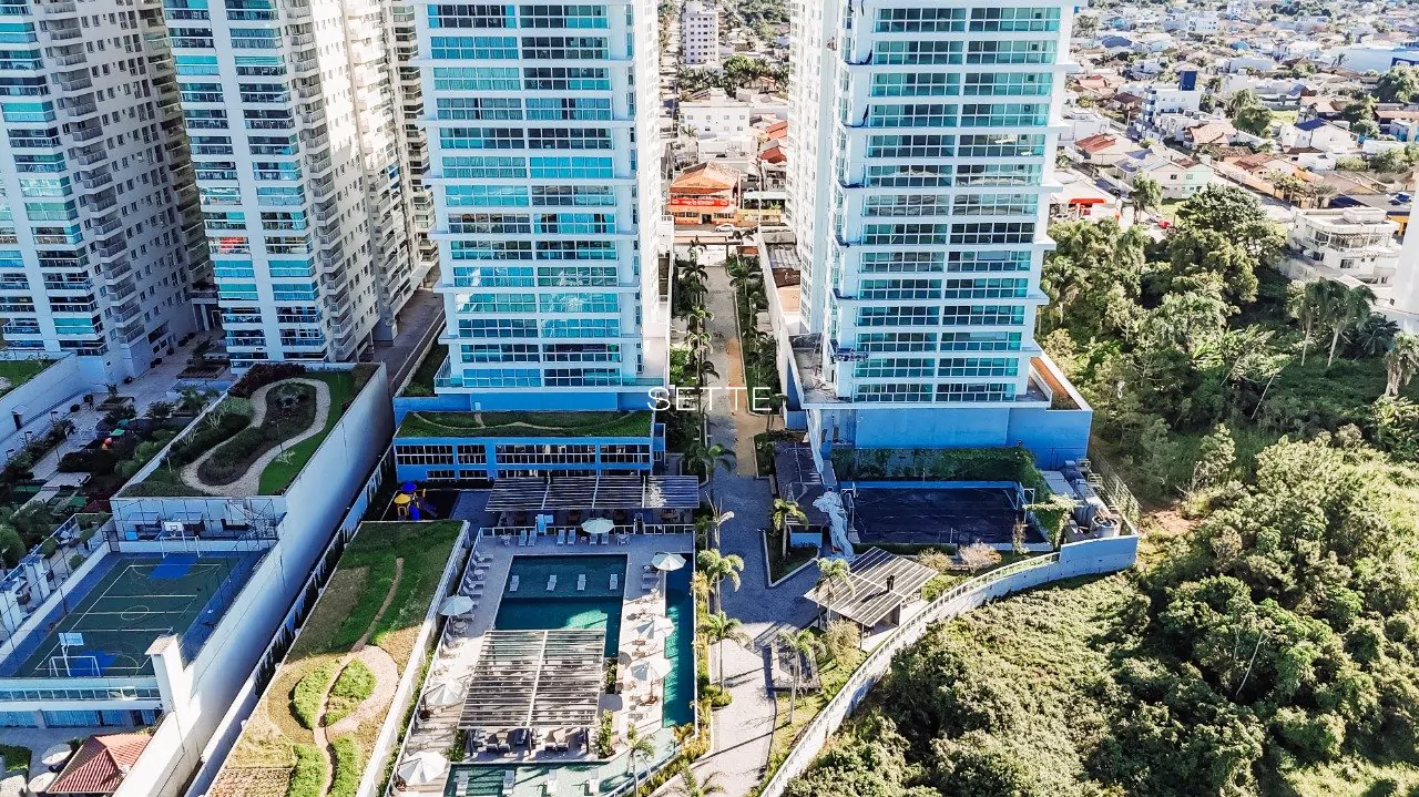 iRz3CC8s7115377_3068eeb6853ff25