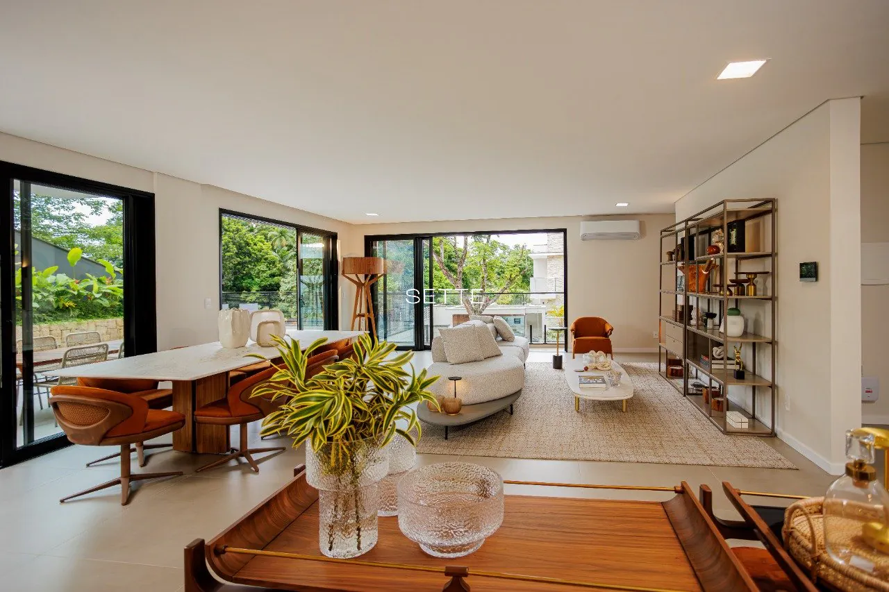 ie8696rY7m4A15B_1768eea2035fe10