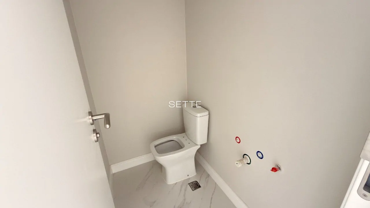 izX5i15tK1we73_60697a208638c4f